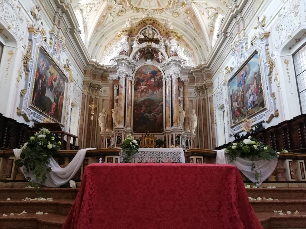03 Allestimento Matrimonio Vista Altare Fioreria Bruseghini Besenello Trento